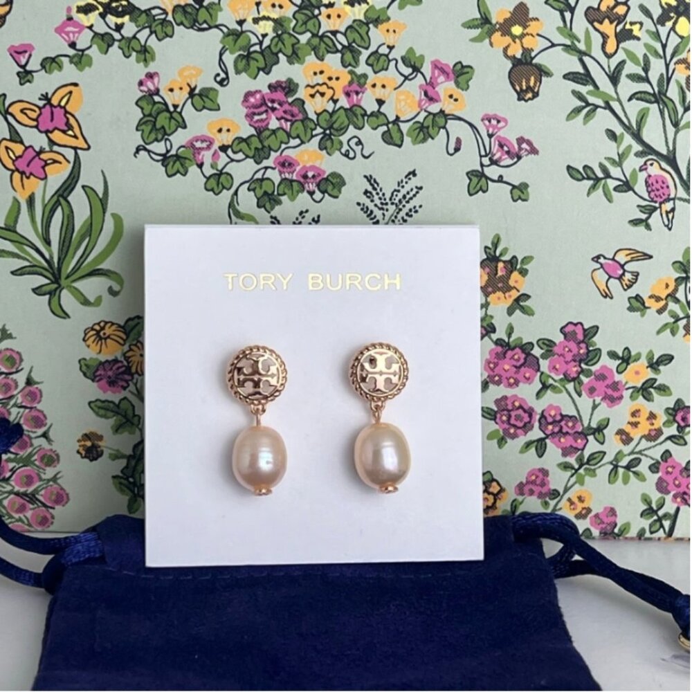 Tory Burch Earrings - Picture 3 of 5